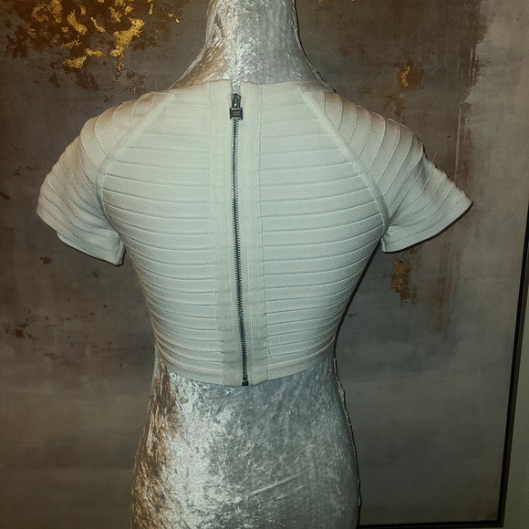 Herve Leger White Cap Sleeve Cut-Out Crop Top - Picture 4 of 12